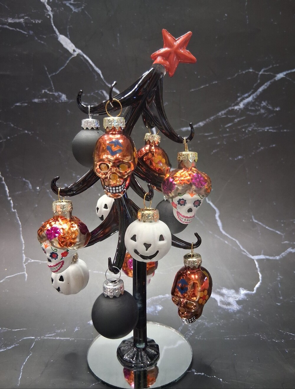 Halloween Tree 8" Slanted Blown Glass SUGAR SKULLS &White Pumpkin w/12 Ornaments